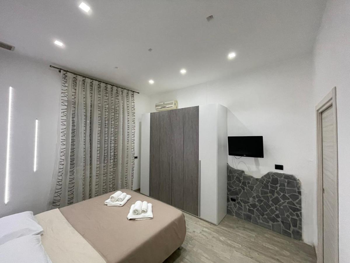 B&B Airport Serenity Suites Naples Luaran gambar