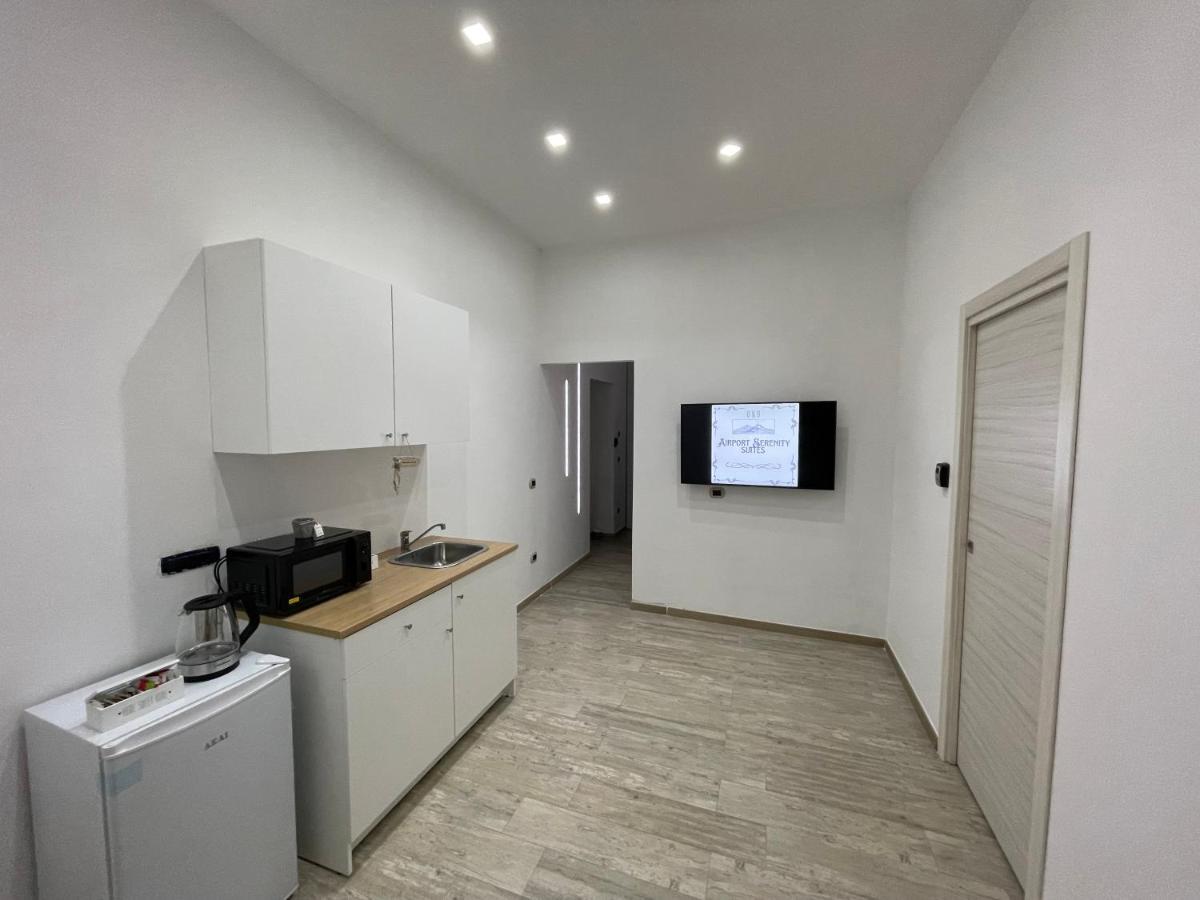 B&B Airport Serenity Suites Naples Luaran gambar
